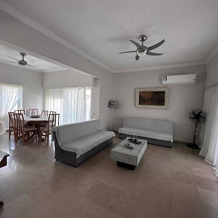Beach Front Apartment Nea Palatia 外观 照片