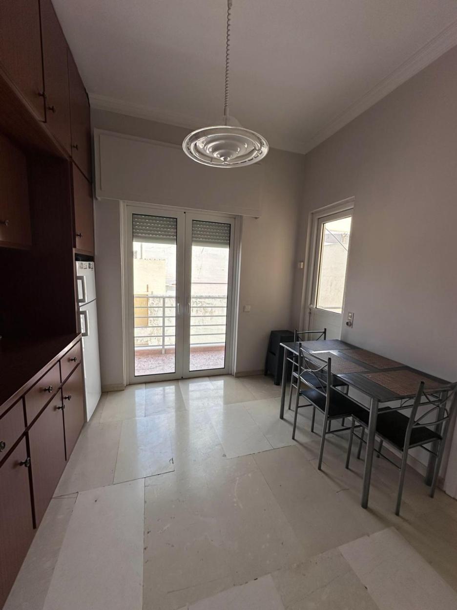 Beach Front Apartment Nea Palatia 外观 照片