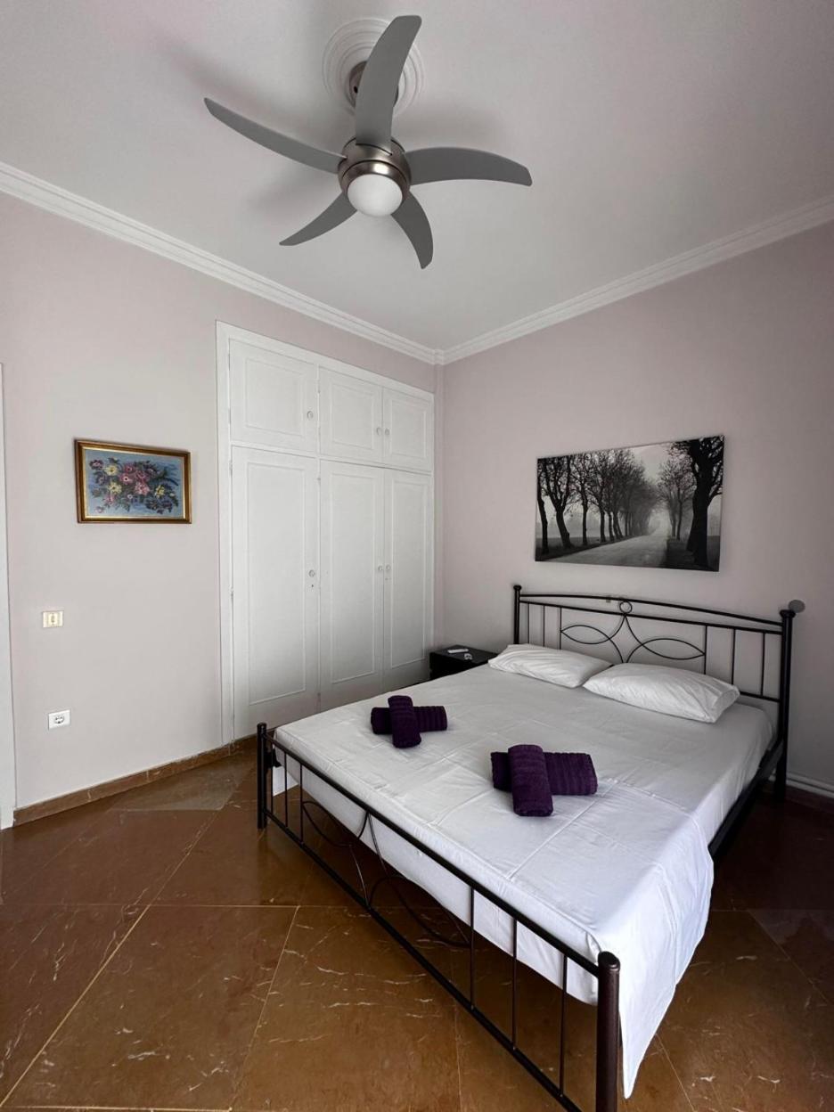 Beach Front Apartment Nea Palatia 外观 照片