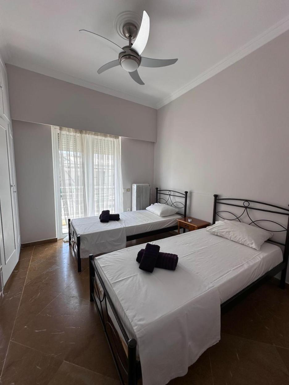 Beach Front Apartment Nea Palatia 外观 照片